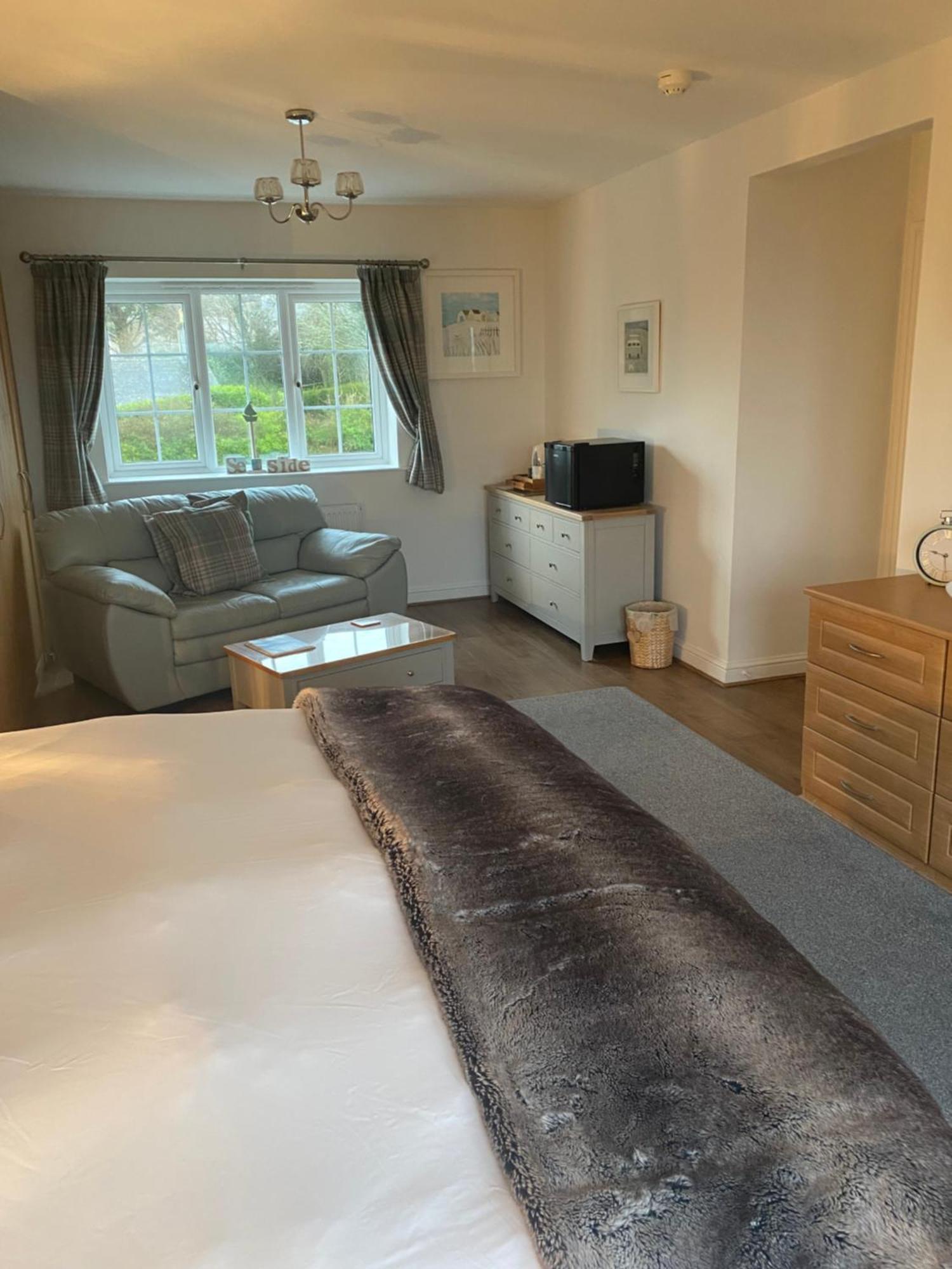 Downsfield Bed And Breakfast St Ives Exteriör bild