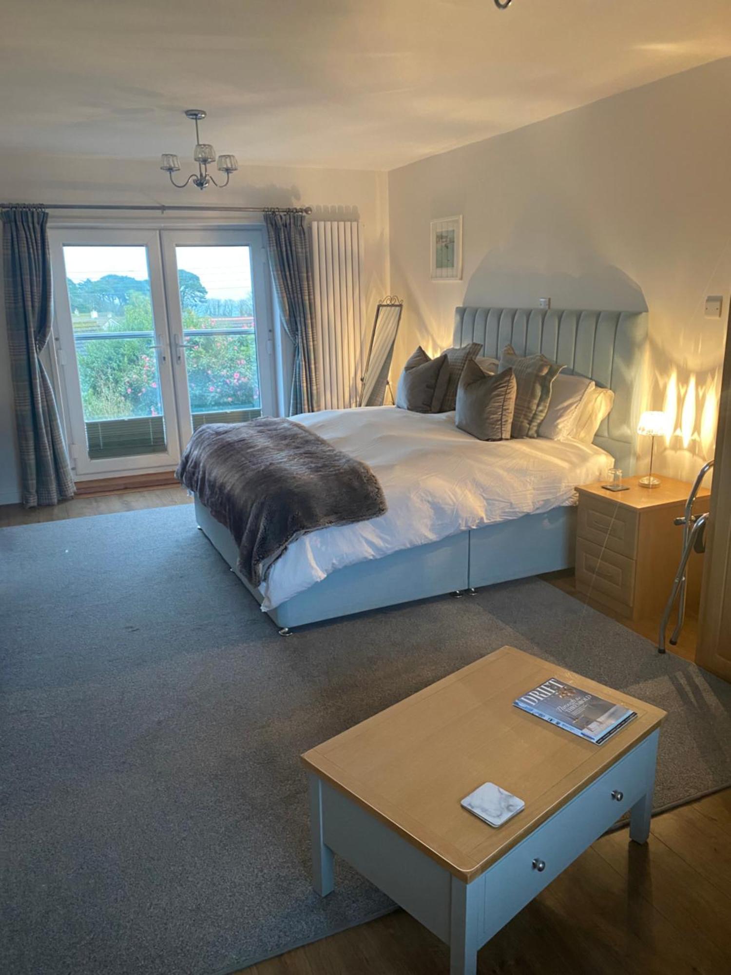 Downsfield Bed And Breakfast St Ives Exteriör bild