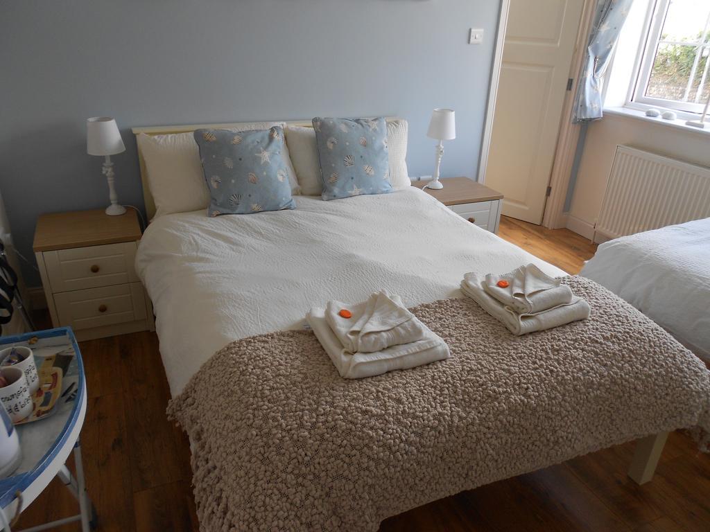 Downsfield Bed And Breakfast St Ives Exteriör bild