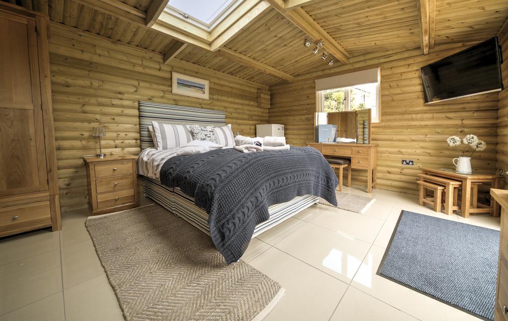 Downsfield Bed And Breakfast St Ives Exteriör bild