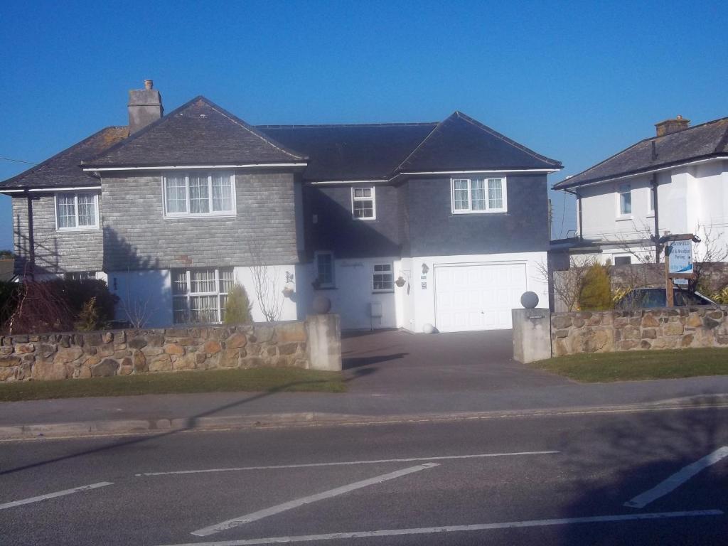 Downsfield Bed And Breakfast St Ives Exteriör bild